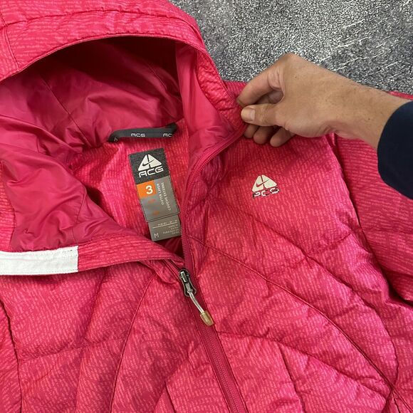 Women's Vintage Y2K Nike ACG BarbieCore Pink Down Hooded Zip Puffer Jacket Sz M - Picture 2 of 3